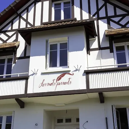 La Les Mots Passants