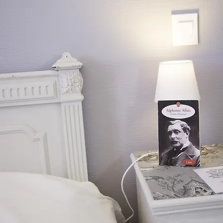 Otel La Les Mots Passants Cabourg