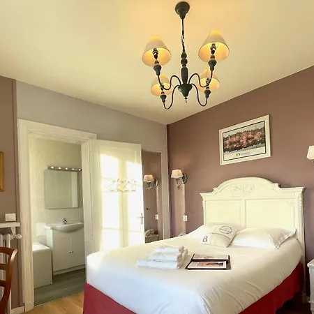 Hotel La Les Mots Passants
