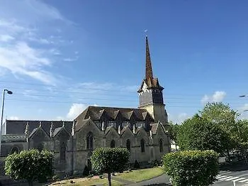 מלון La Les Mots Passants 2*