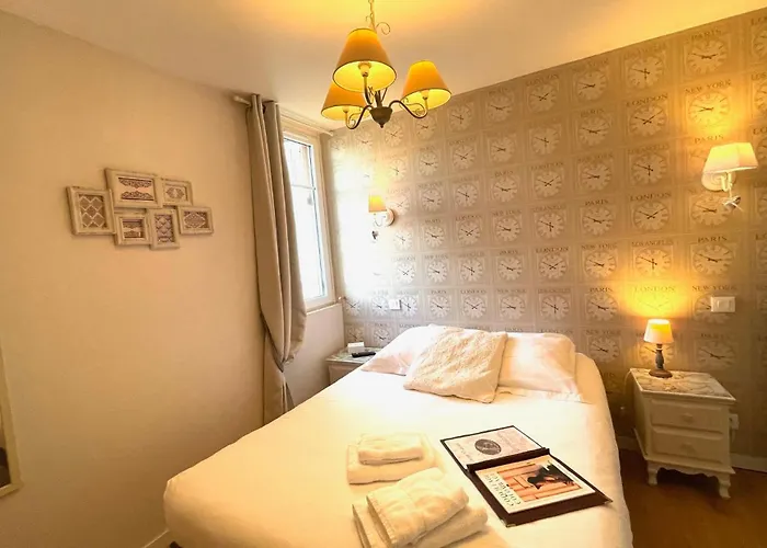 La Les Mots Passants Hotel 2*