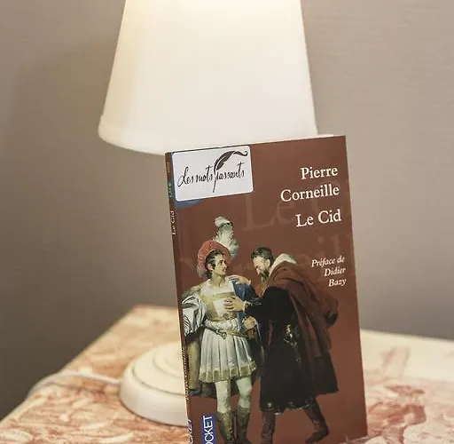 La Les Mots Passants فندق 2*