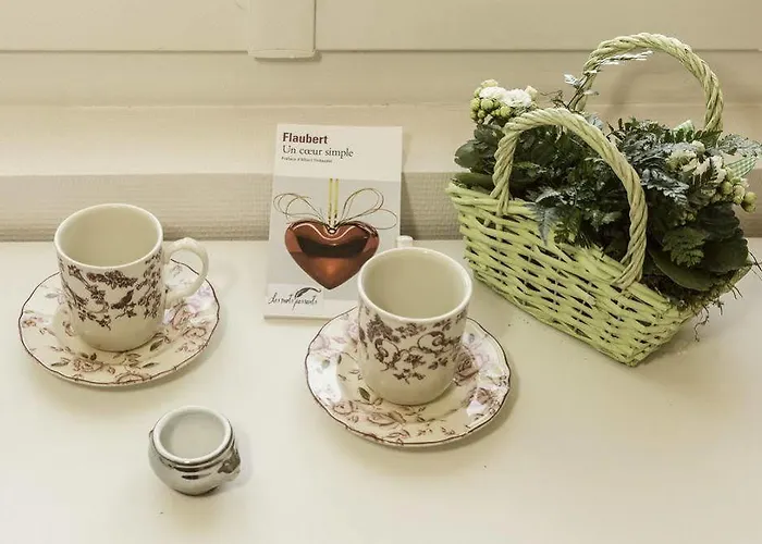 فندق La Les Mots Passants 2*